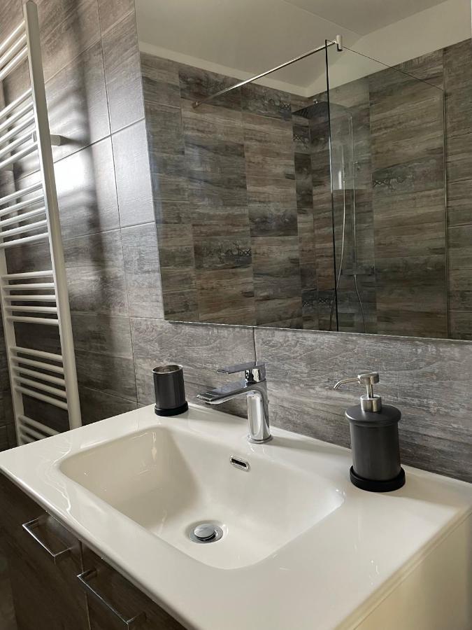Harbor 3 Apartment *